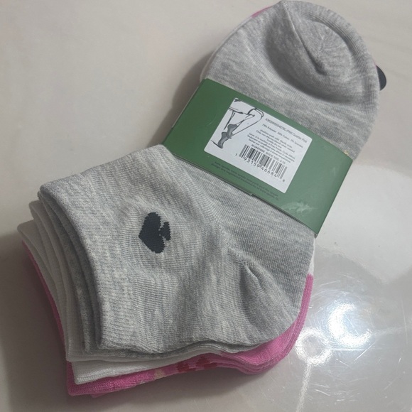 💕Kate Spade 3 Pairs Pink Socks with Heart Design Grey solid, White - Picture 4 of 14